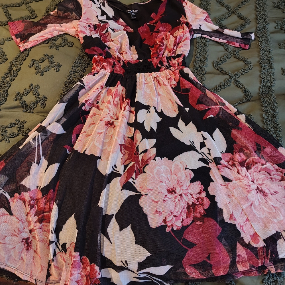 Kate and Lily Floral V-Neck Dress 6P